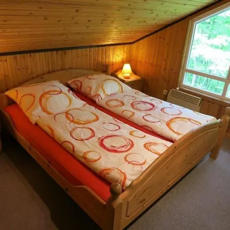 Mara Fuer 5 Personen Mit Sauna Und Kaminofen Am Waldrand Vom Prázdninový dům Extertal